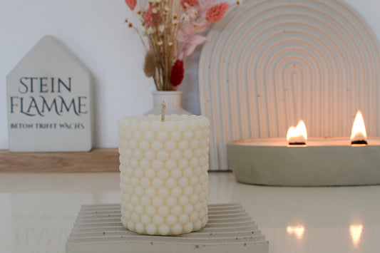 Bubblekerze für deine Tischdeko, Kerzendekoration Stumpenkerze aus Olivenwachs, Upcycling Produkt mit nachhaltiger Produktion