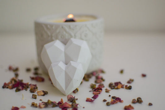 Mini-Dekoration aus Beton – perfekt für Hochzeit oder Valentinstag