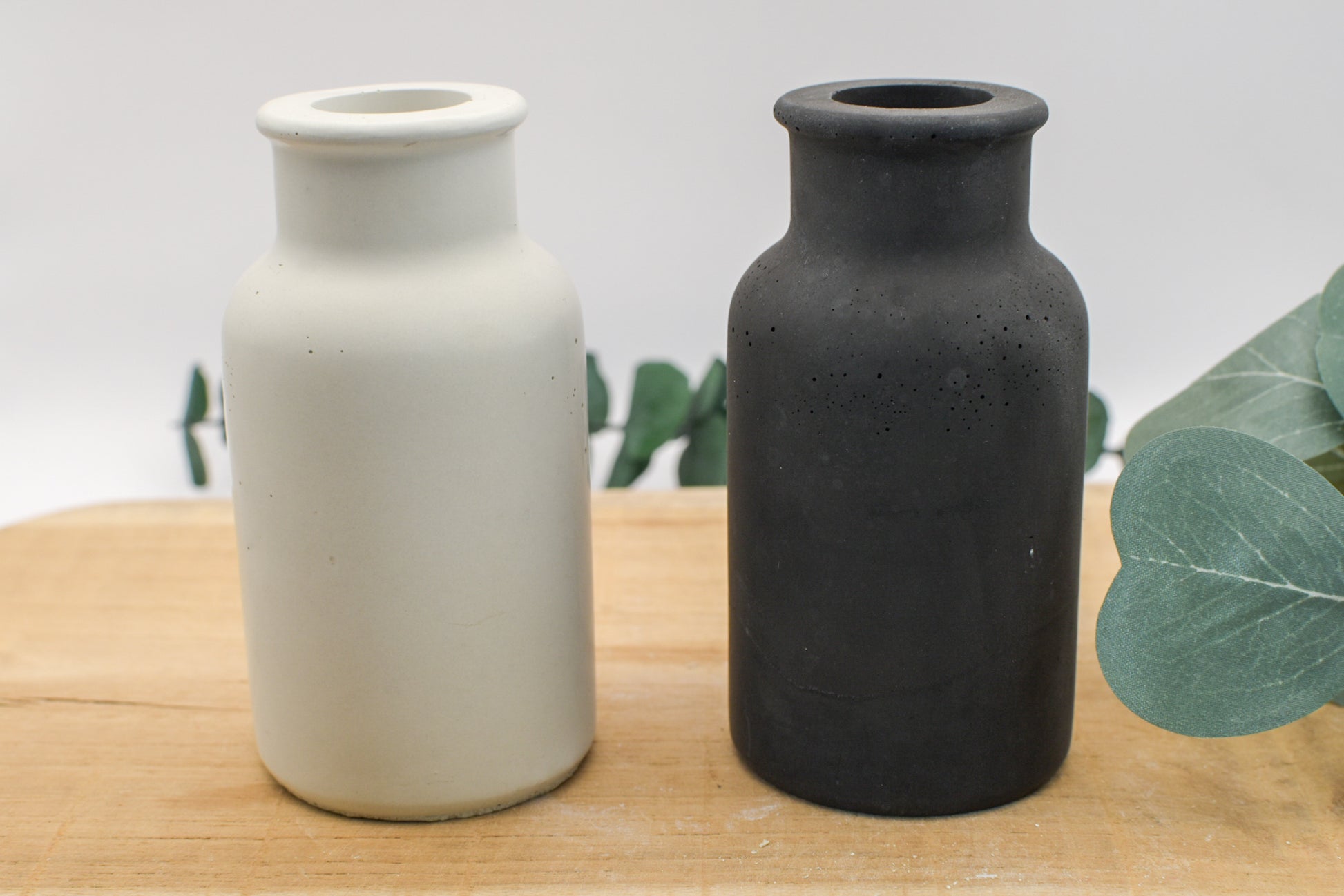 minimalistische Vase auch hochwertigem Beton / Feinbeton. Auch als Kerzenhalter aus Beton geeignet.