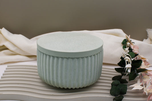 Betonkerze mit Deckel, Kerze als Deko aus Beton, gefüllt mit veganem Wachs