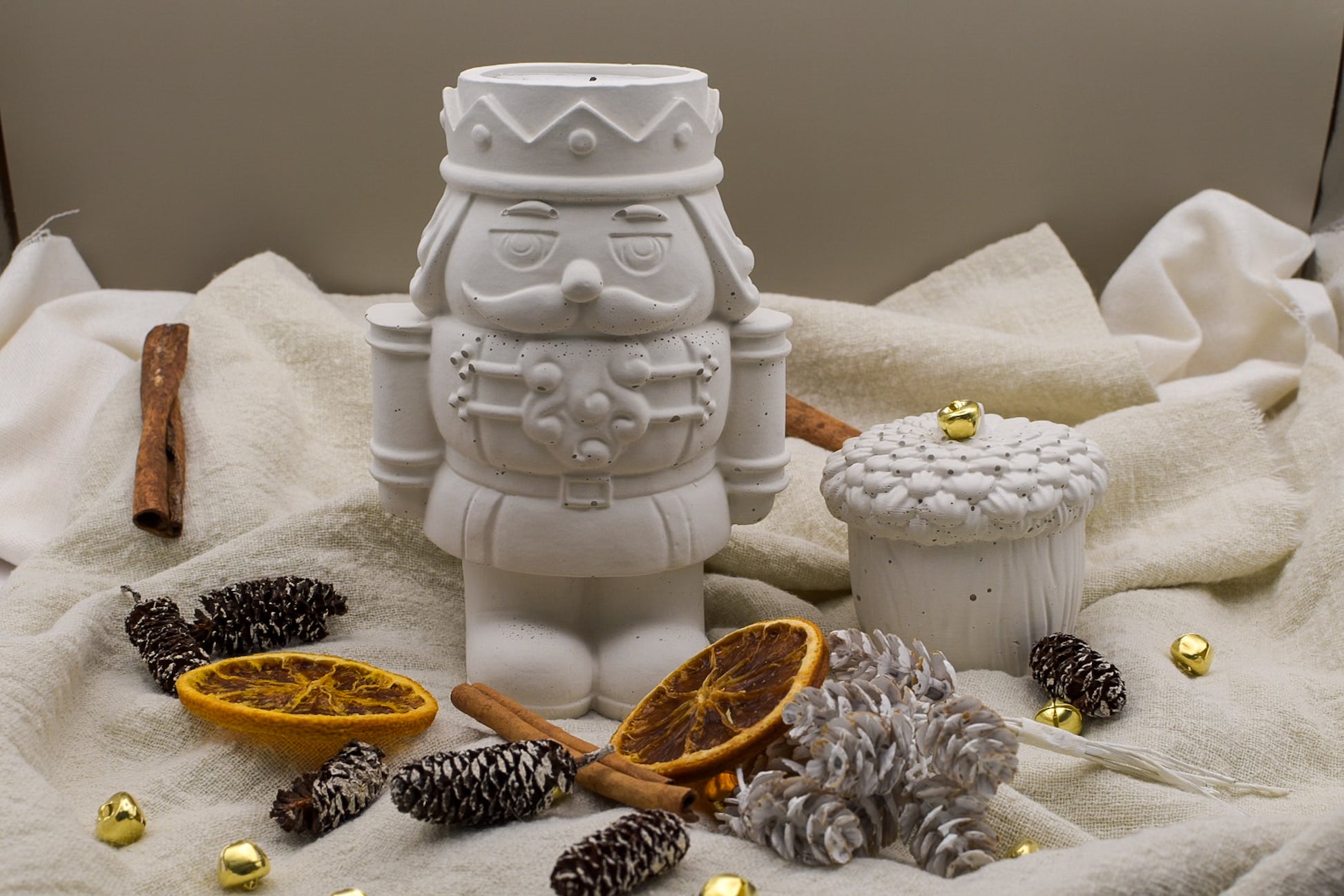 weihnachtsdeko Teelichthalter als Nussknacker