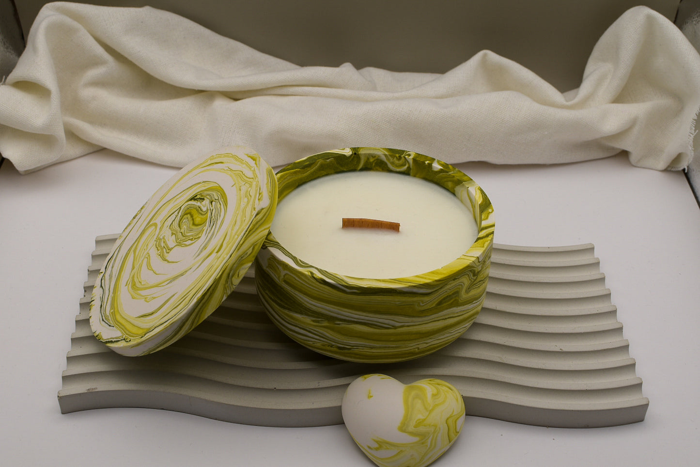 Kerzeschale aus Jesin mit Sojawachs & Holzdocht