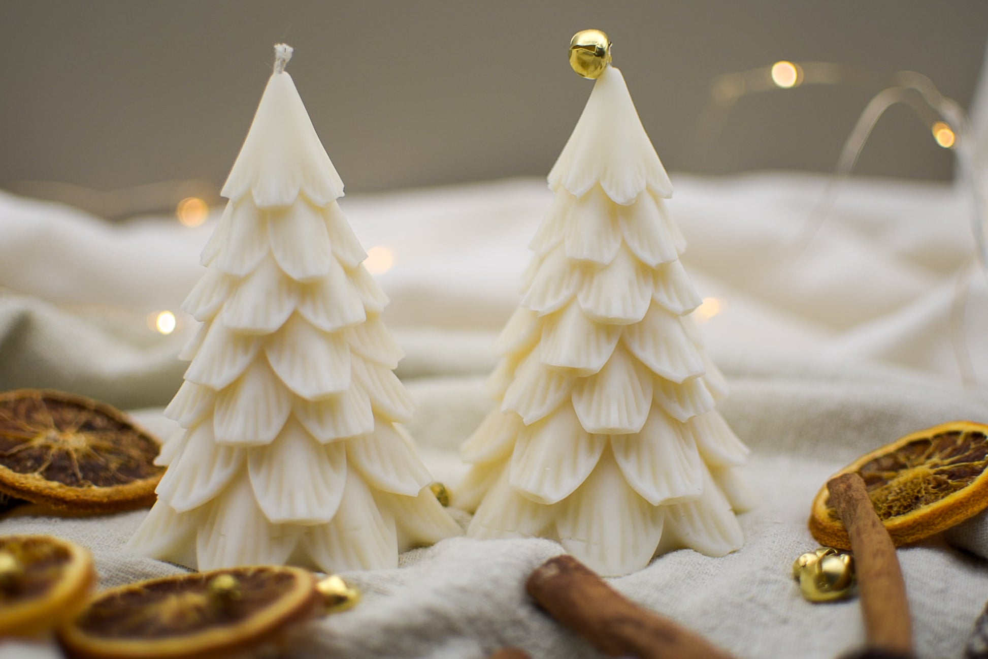 vegane Olivenwachskerze, modern und schlicht für die Weihnachtsdekoration