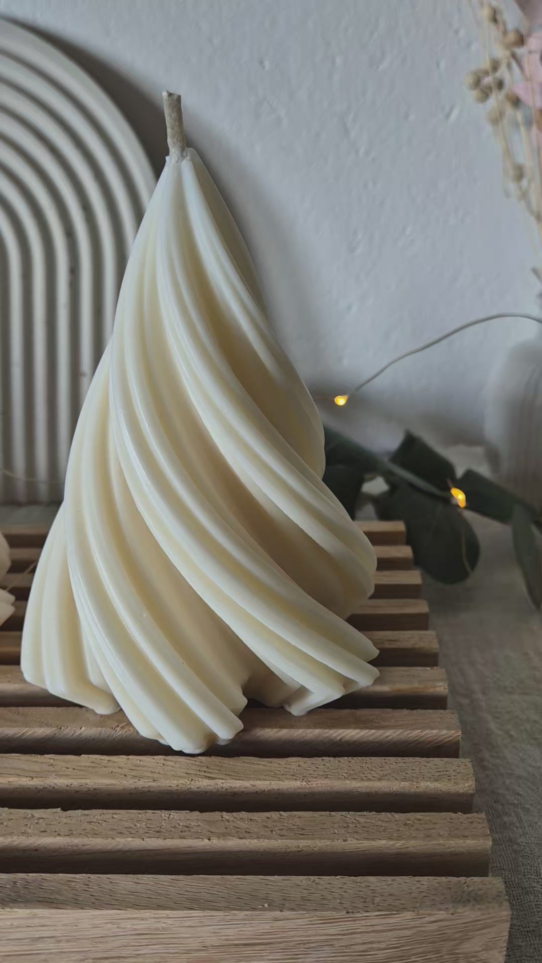 3 Swirlkerzen aus Olivenwachs in Form von einem Weihnachtsbaum in 3 unterschiedlichen Größen, vegane Kerzen, nachhaltig und Stilvoll